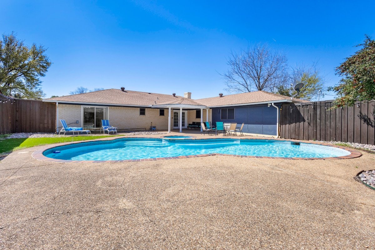 Darvany Haven: Pool & Spa Retreat @ Prime Location gallery image 3