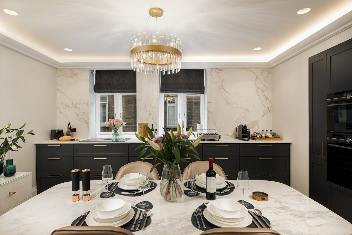 Luxurious 2 Bedroom Apartment | Central London gallery image 3