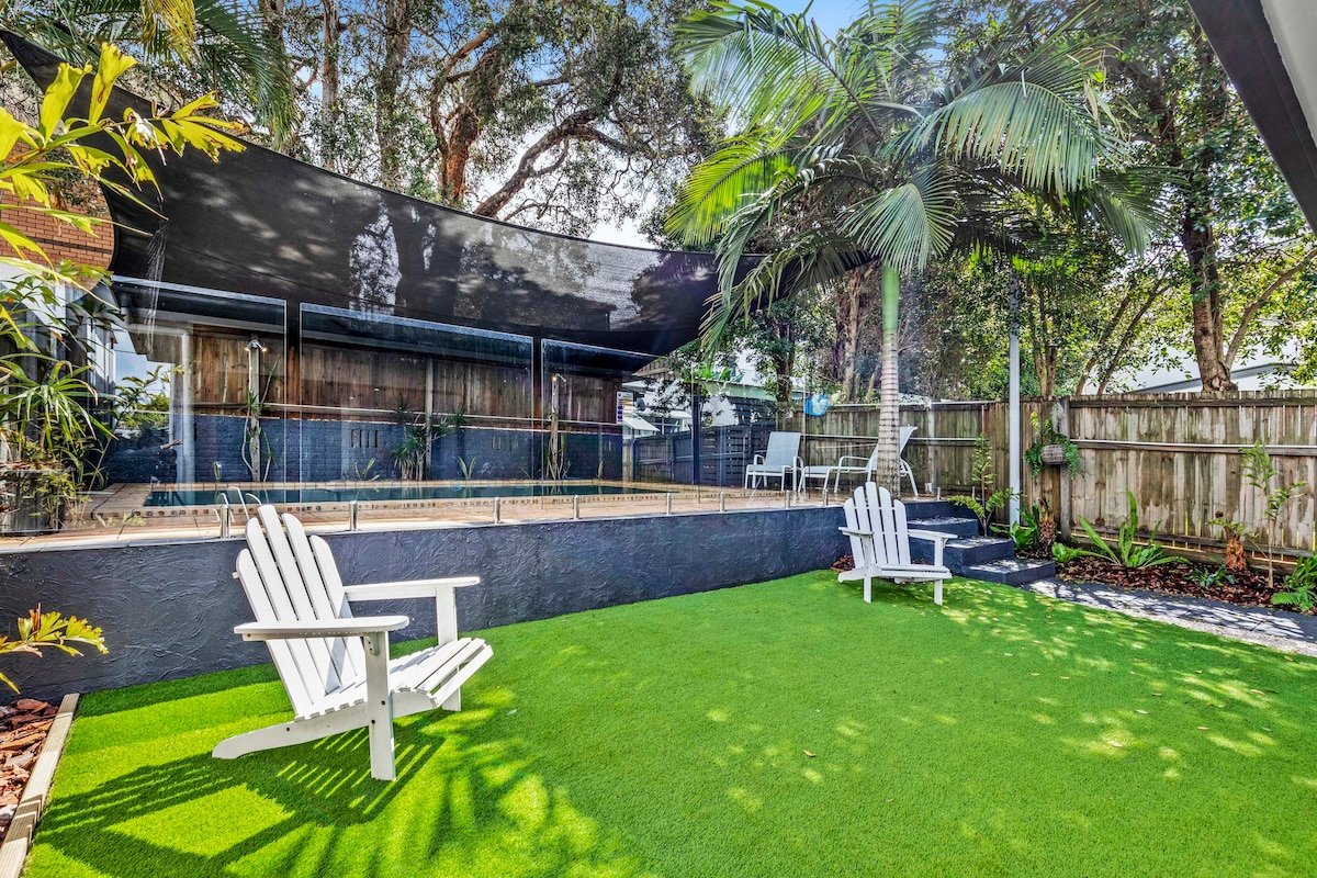 Manly Oasis 5BR – 3 King Beds, Pool, BBQ gallery image 4