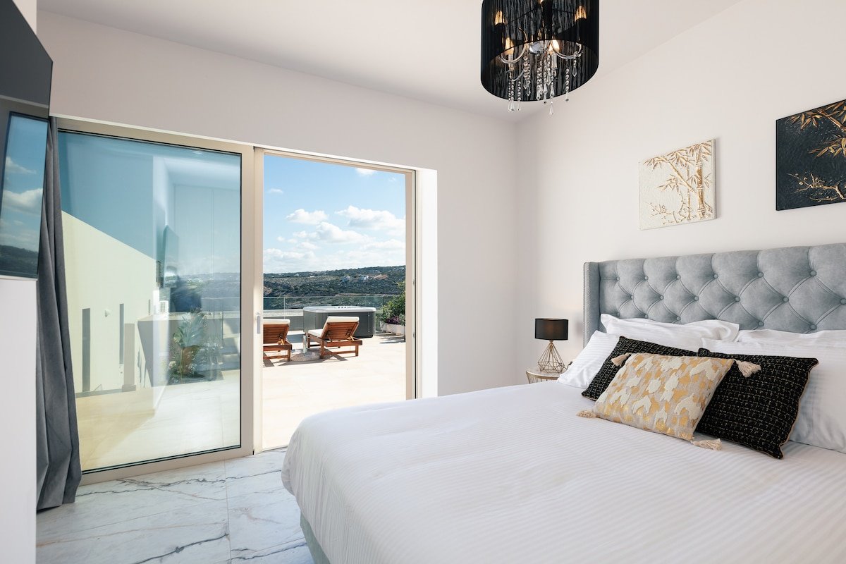 Rethymnian Gem Luxury Villa gallery image 5