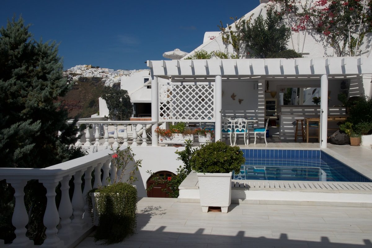 LUXURY PRIVATE VILLA WITH UNIQUE SUNSET VIEW gallery image 3