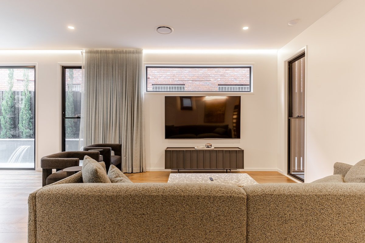 Very Private Luxury House on James Street gallery image 3