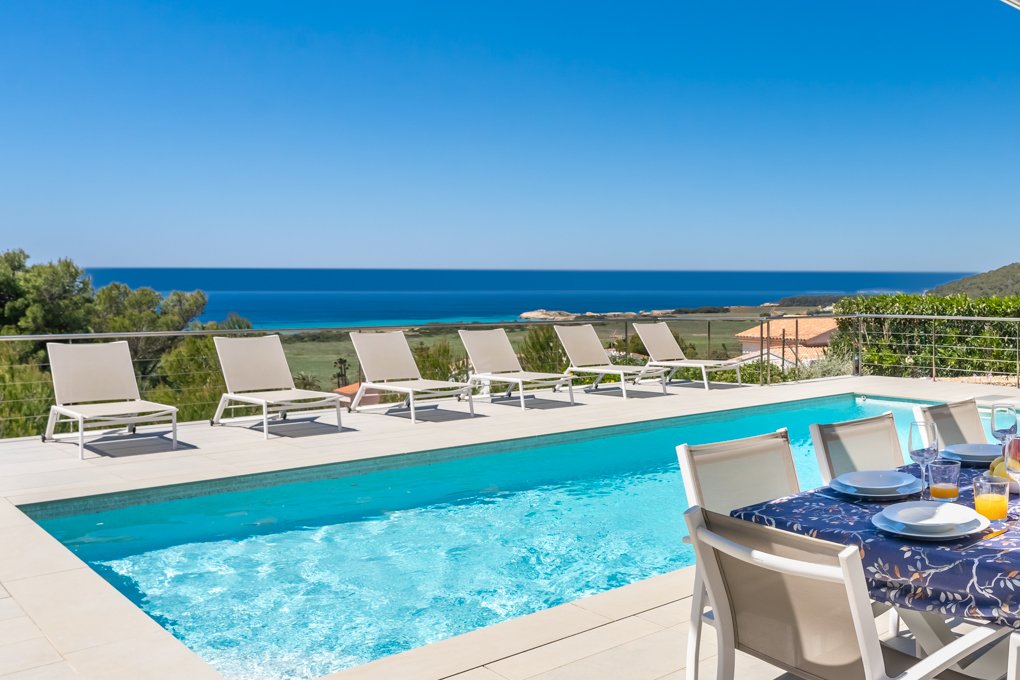 Modern villa with amazing sea and beach views!