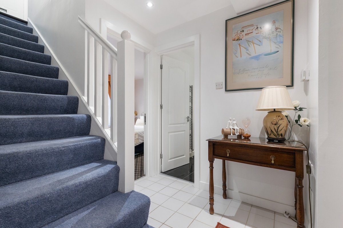 Westminster Entire Classic Massionette gallery image 5