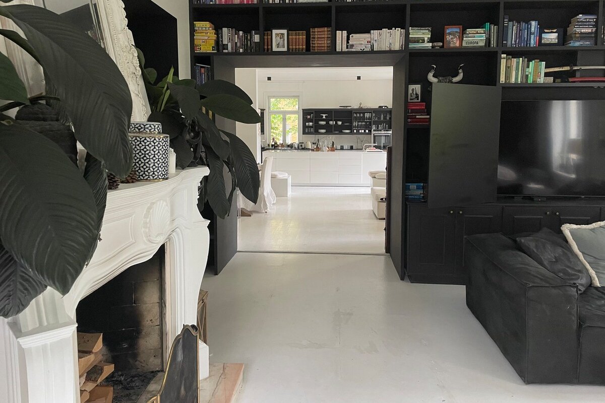 Exclusive historic big 150m2 parkfront in the city gallery image 5