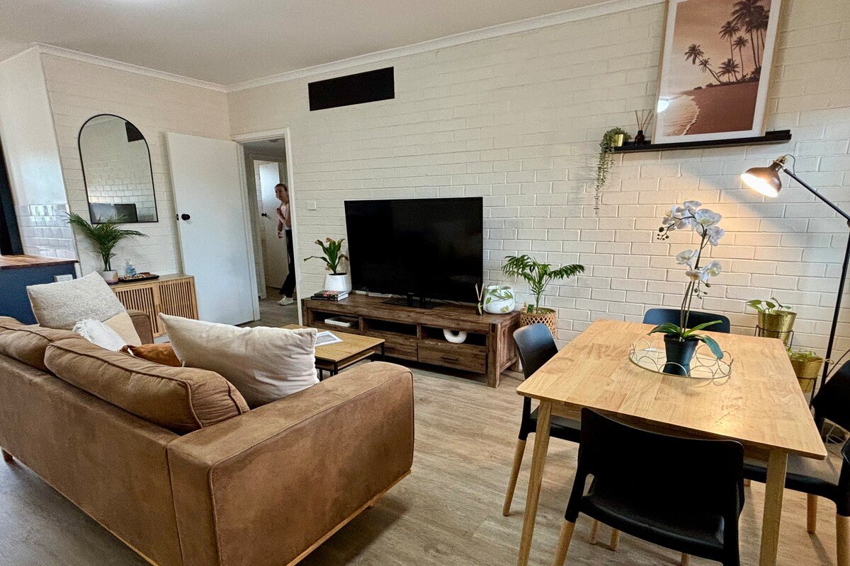 Stylish 3 Bedroom – Managers Apartment gallery image 3