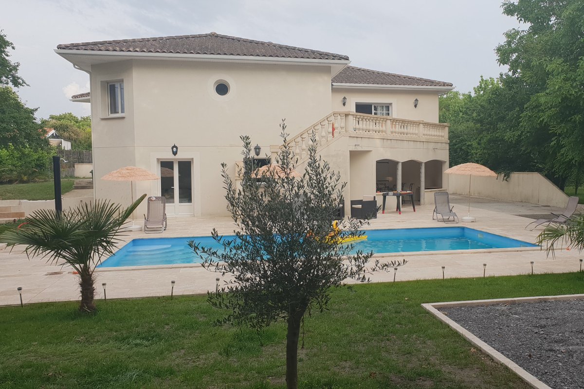 Belle Maison avec Piscine