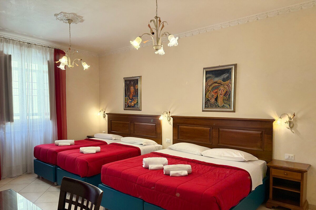 Appartamento con balcone 3 camere da letto 3 bagni gallery image 4