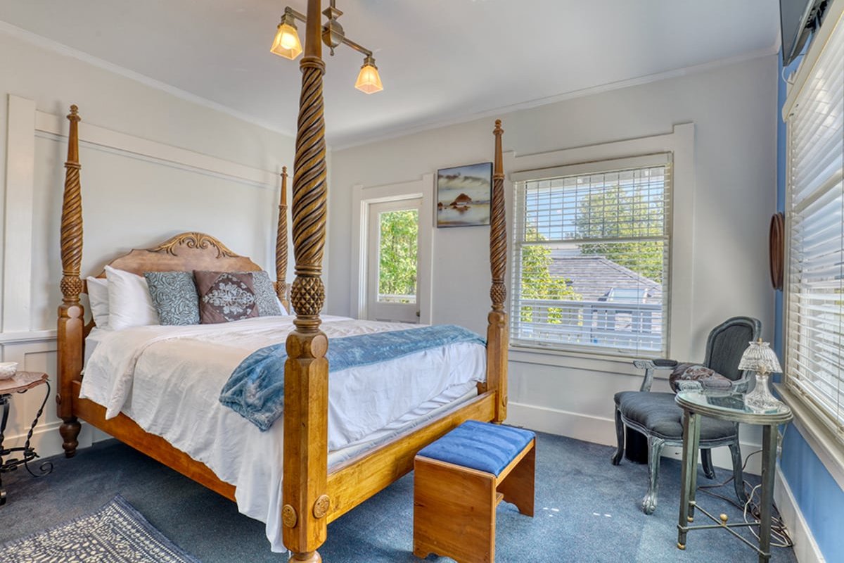 Walker’s Delight on Queen Anne gallery image 5