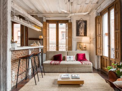 In The Very Heart of the City + Video Projector