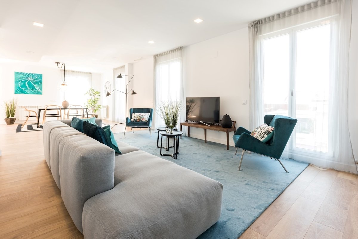 Plaza España Skyline Grand Suite Terrace gallery image 2