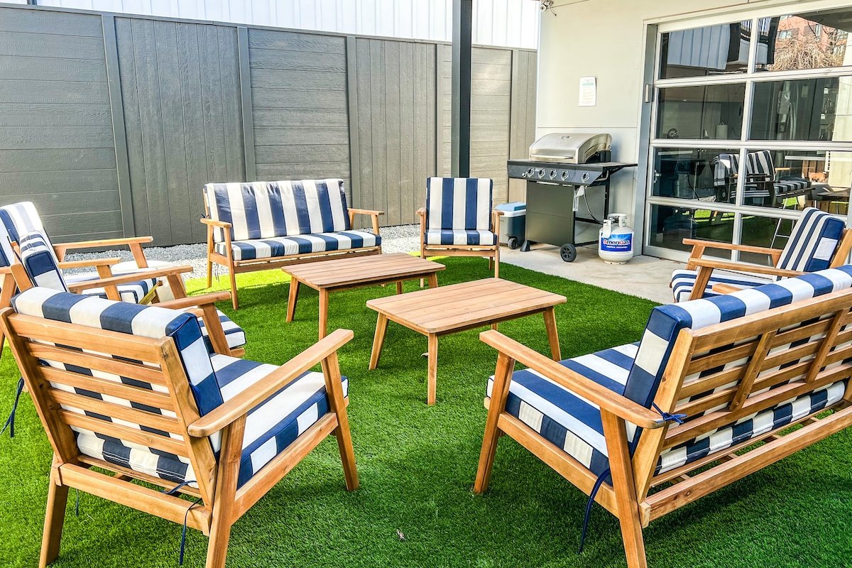 Eastside Retreat: Work, Play & Explore Downtown gallery image 5