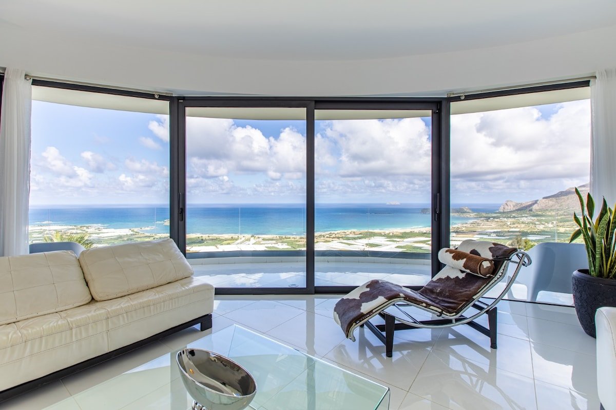 Lux villa in Falasarna beach★Jacuzzi★Infinity pool gallery image 3