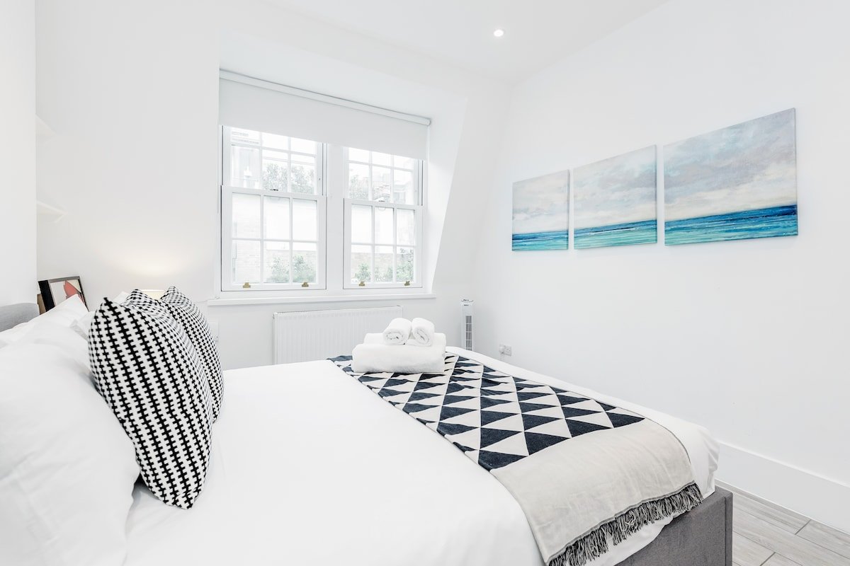 New 2 bed apartment in Covent Garden gallery image 2