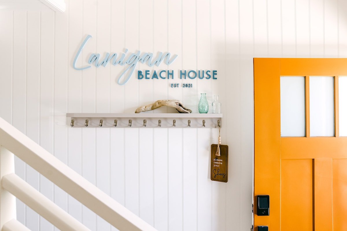 Relaxing Mission Beach Getaway – 300ft to sand gallery image 3