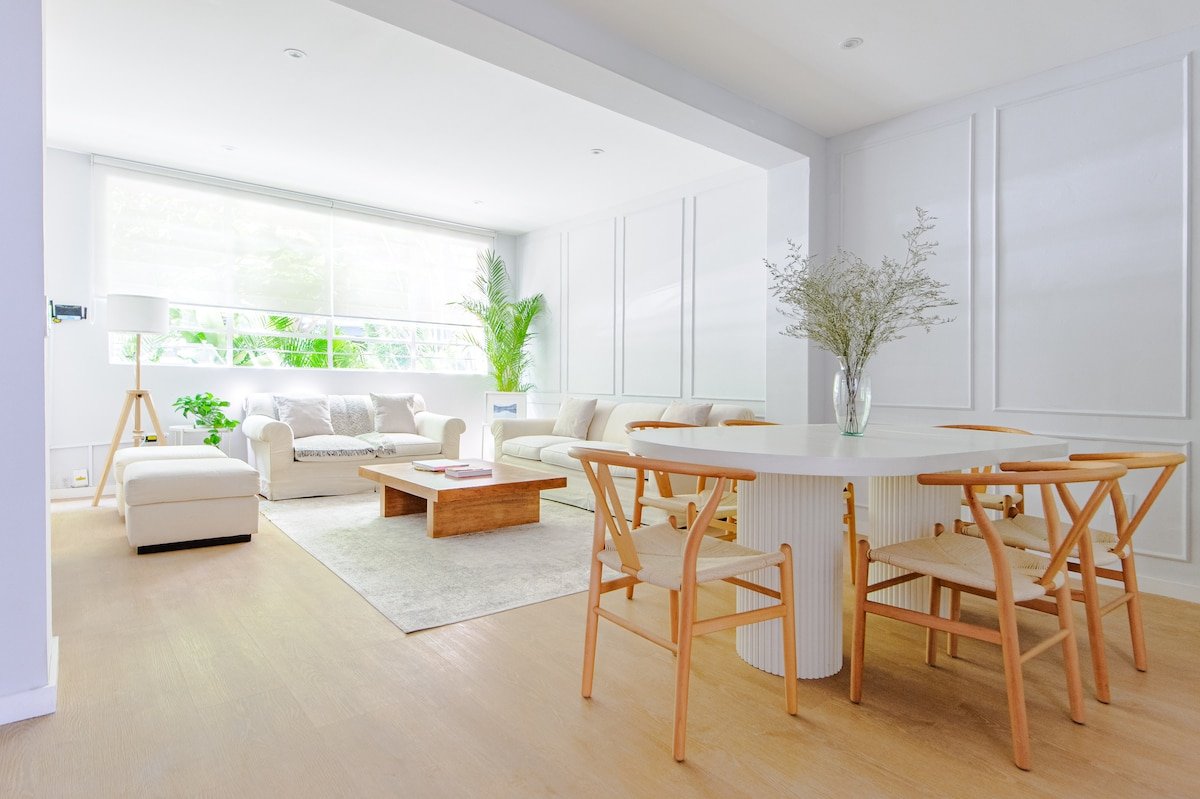 Elegant 3 Rooms, 3 terrace Apt – Ideal Location gallery image 3