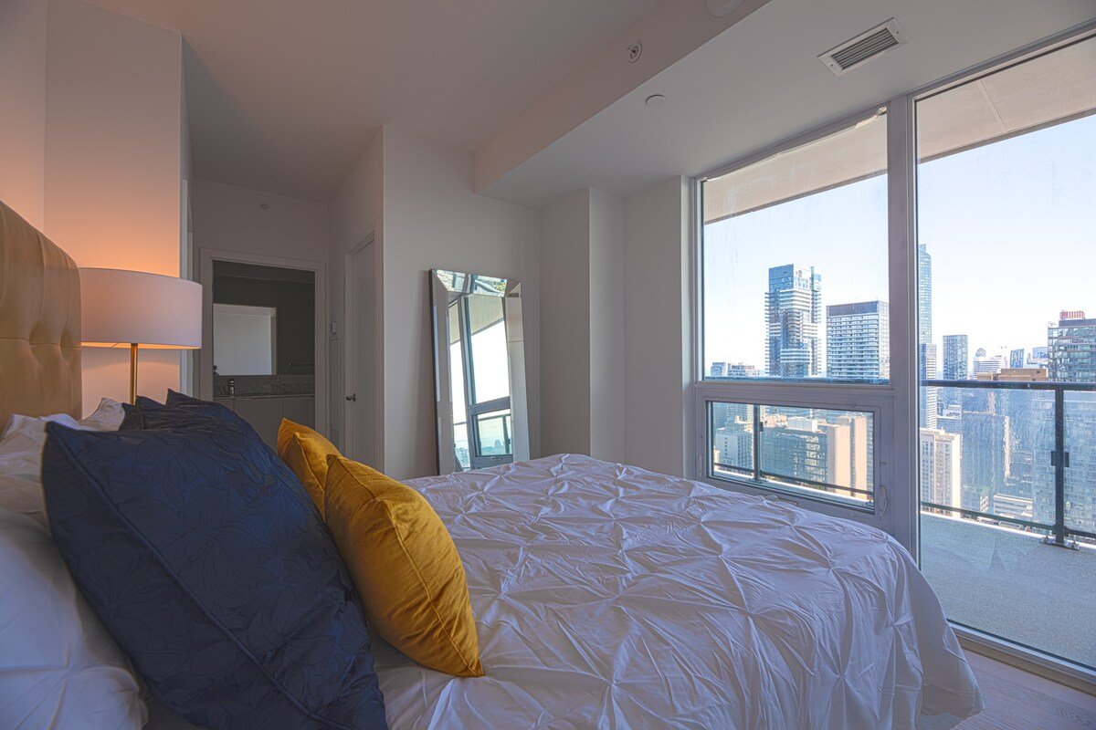 Luxury ENTIRE 3BD Unit Downtown Toronto GREAT VIEW gallery image 5
