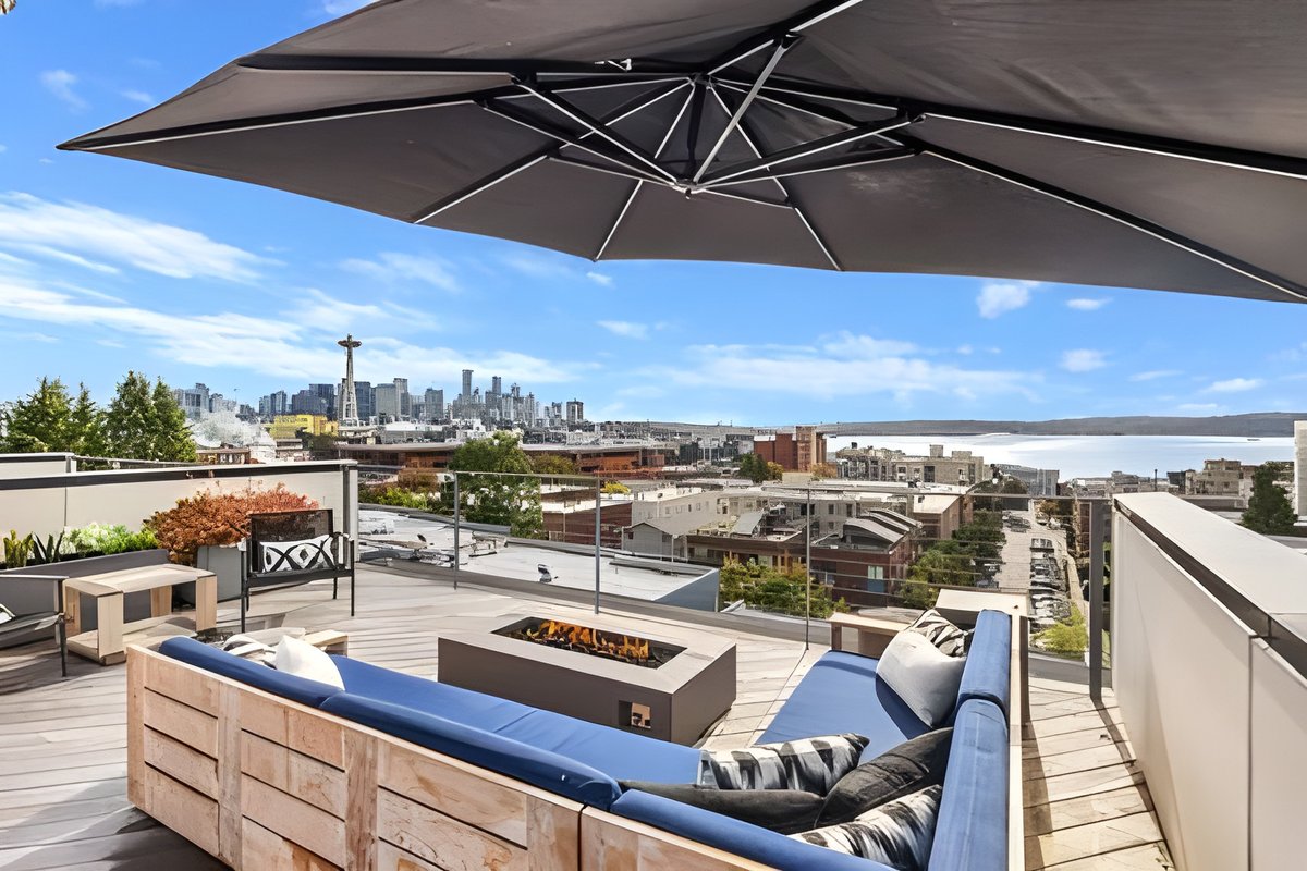 Lovely Modern 3BR Townhome in Lower Queen Anne