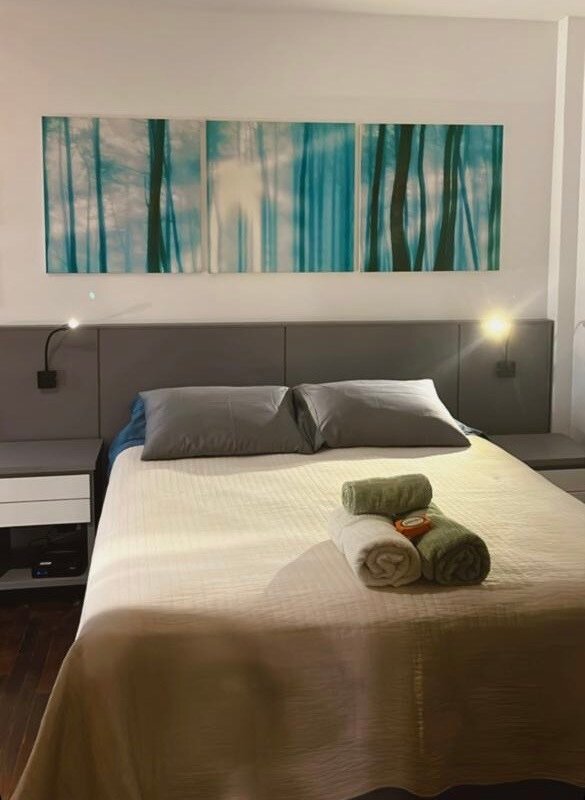 Leblon, 200m da praia, 100m da Lagoa. gallery image 3