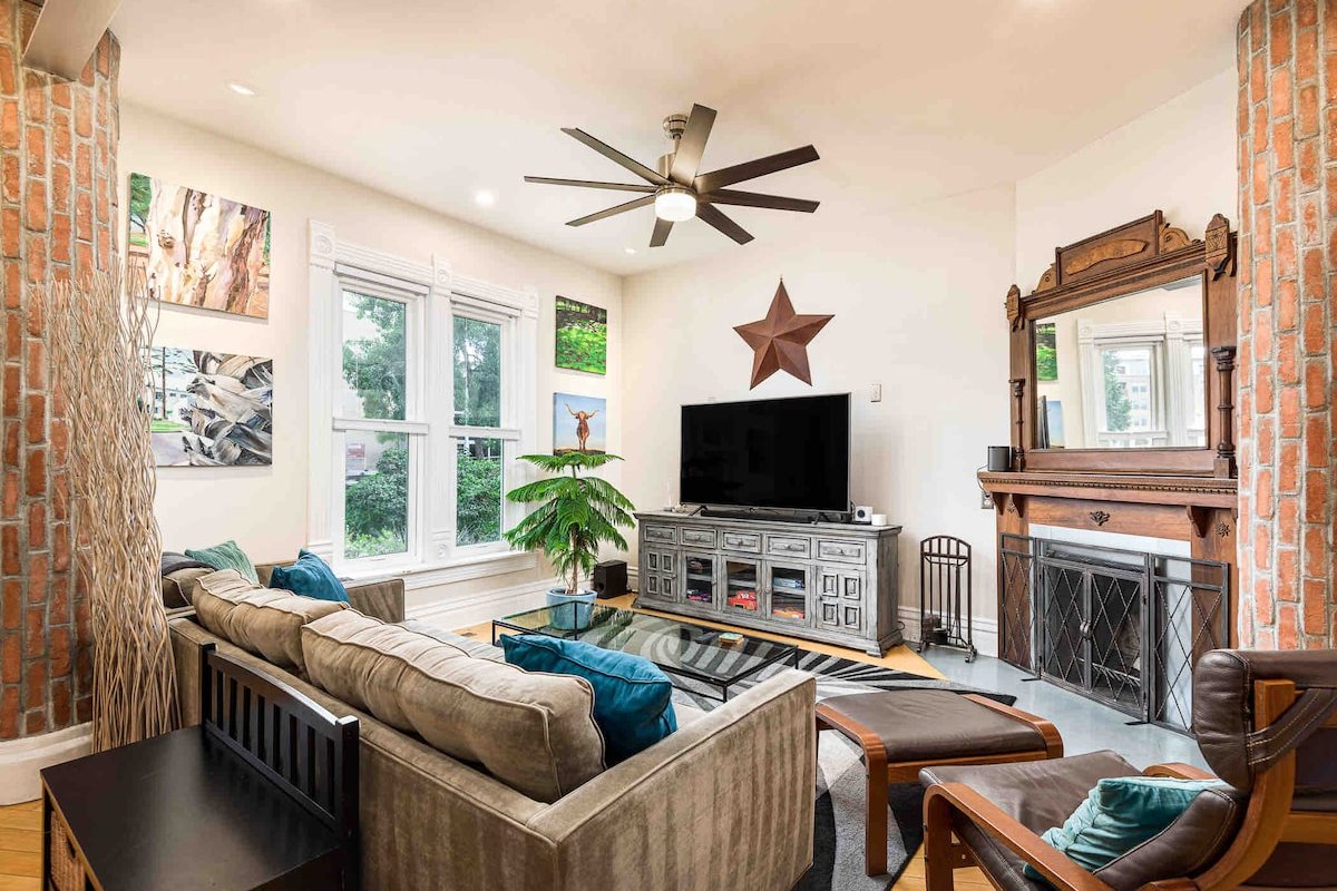 Spacious Artist’s House in the middle of Denver gallery image 3