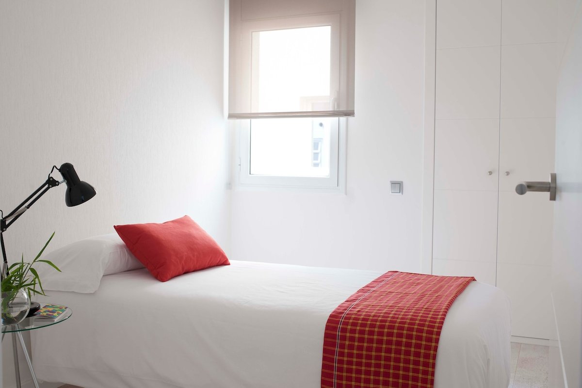 Roomy Nordic-Designed Apartment in the City Center gallery image 5