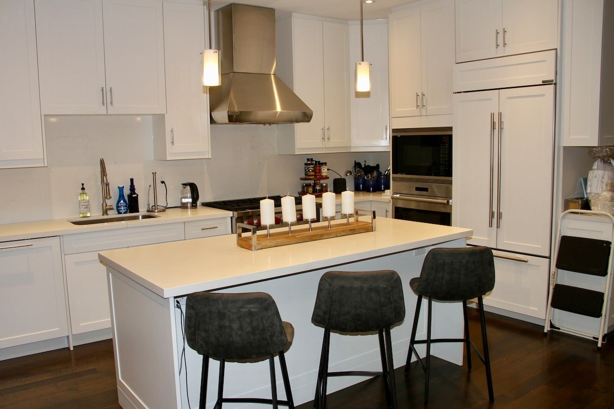 Chic Family Living in Central Toronto gallery image 4