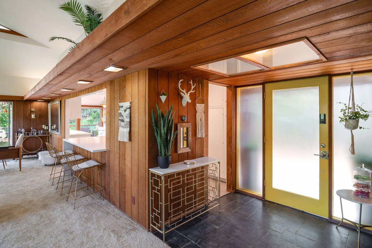 Architectural Gem Mid Century Modern in the Trees