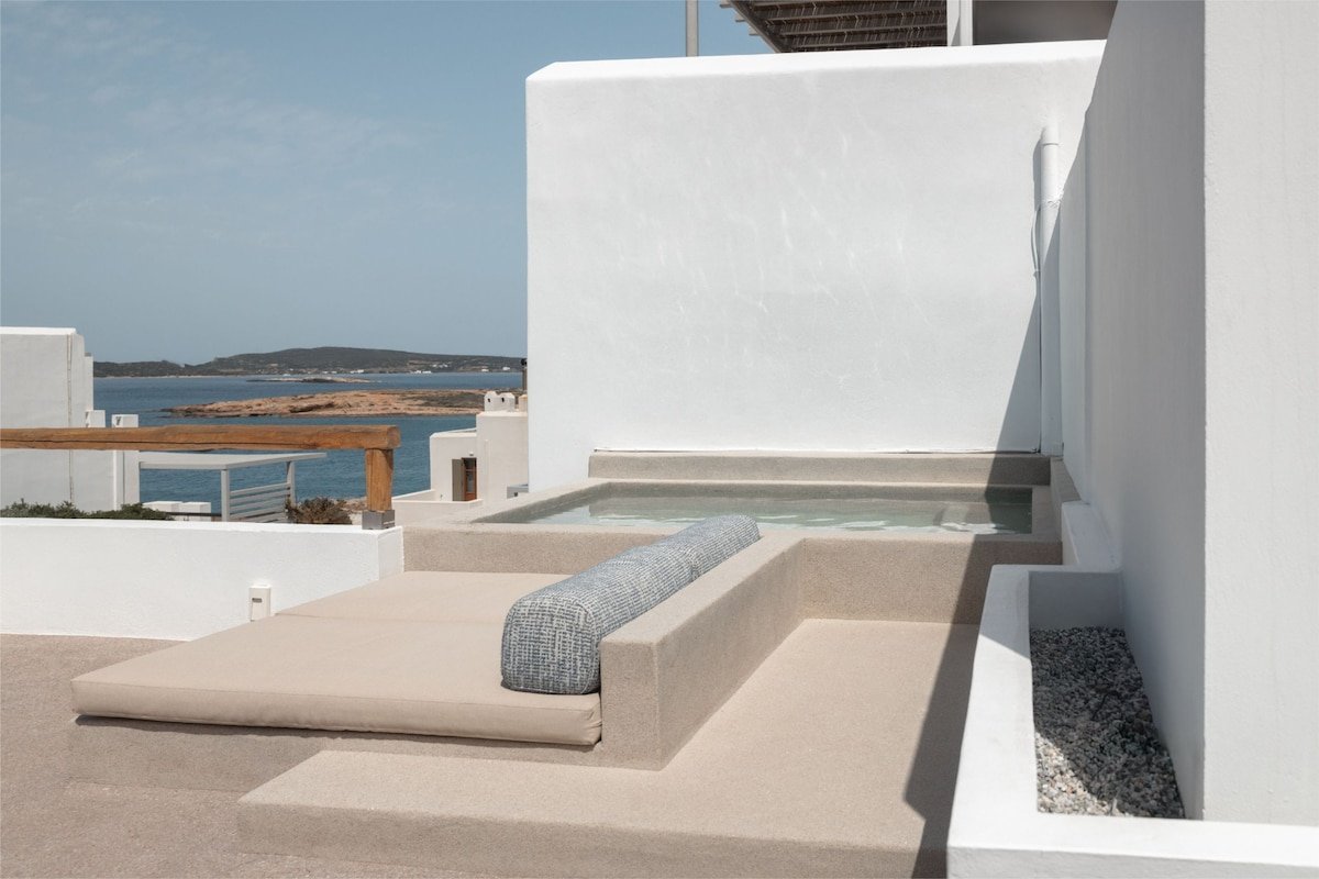 Siora of Paros – Malatesta gallery image 3