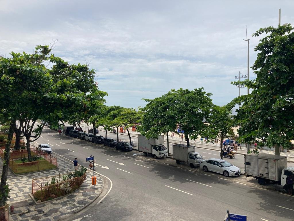 Leblon Beachfront gallery image 3