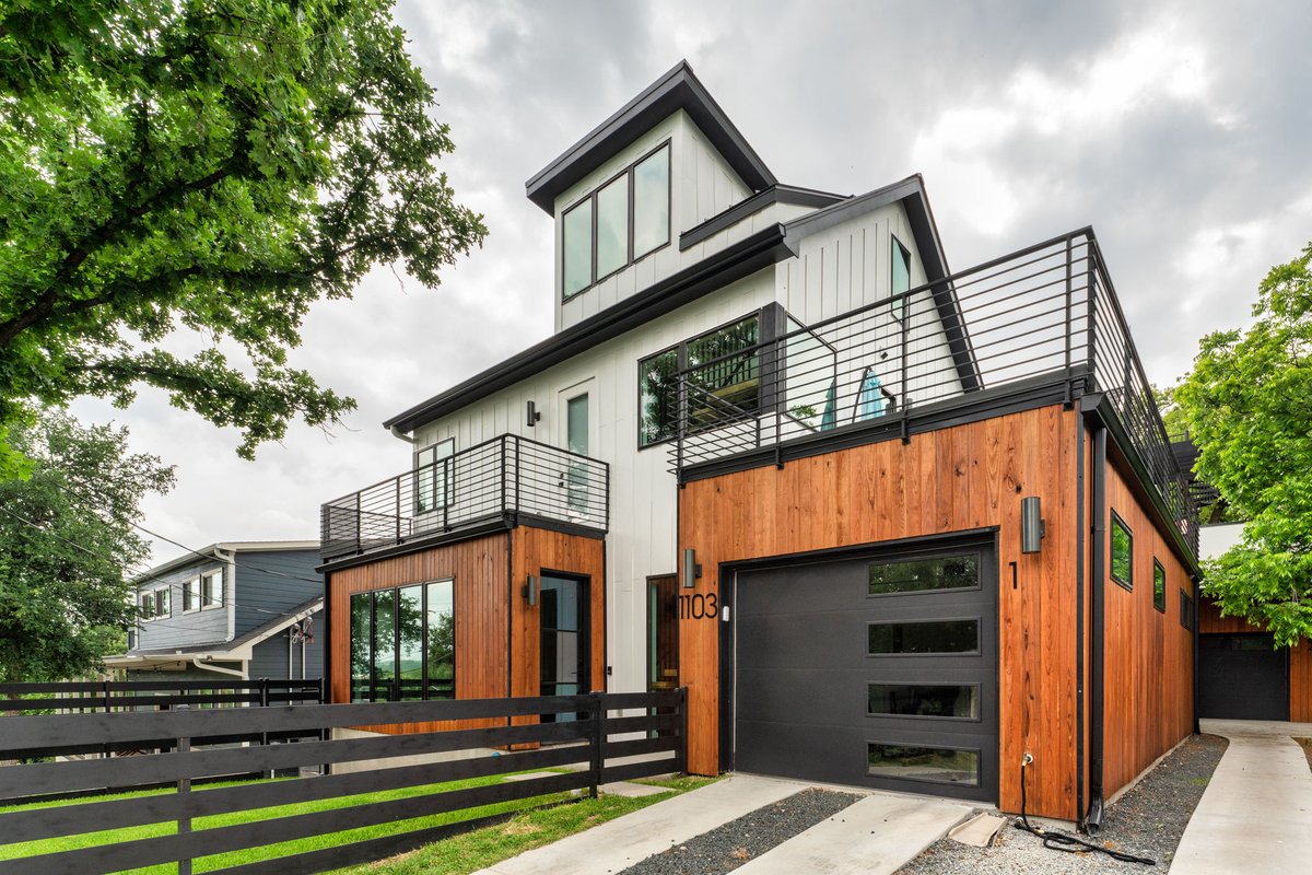 BIG DECK – amazing views – near Rainey