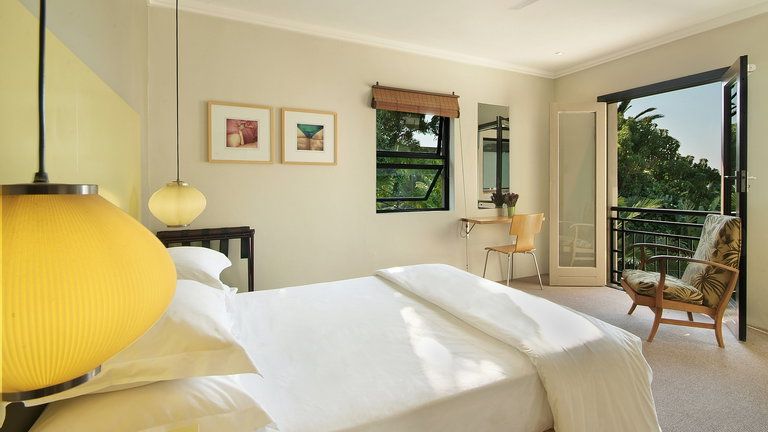 Cape Standard Guest House Queen room with Air Con