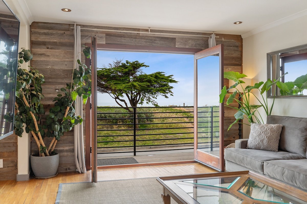 The Surf Shack – 6 beds, hot tub gallery image 3