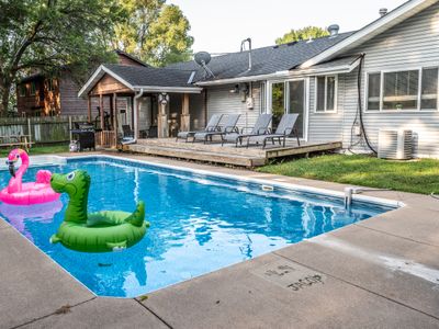 Spring Lake Paradise Pool Home w/Sauna, Cable, Bar
