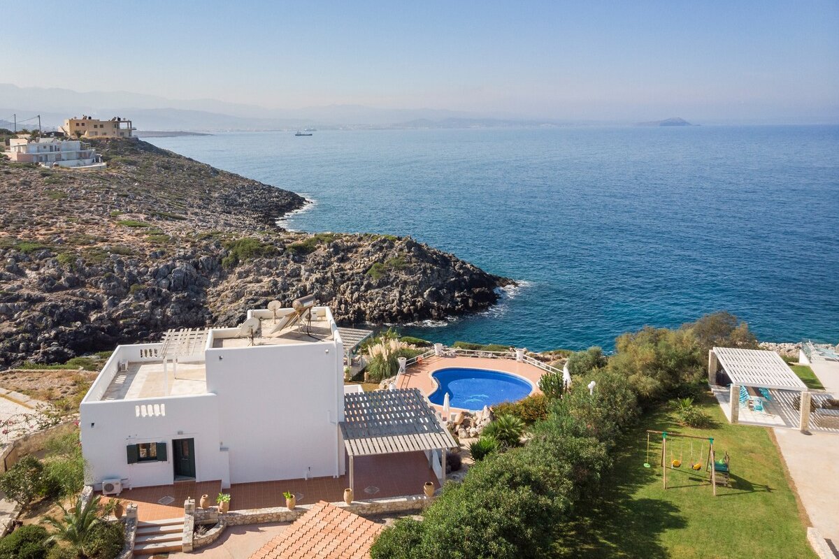 Seafront Villa Shore, Sea & Sun Villas gallery image 2