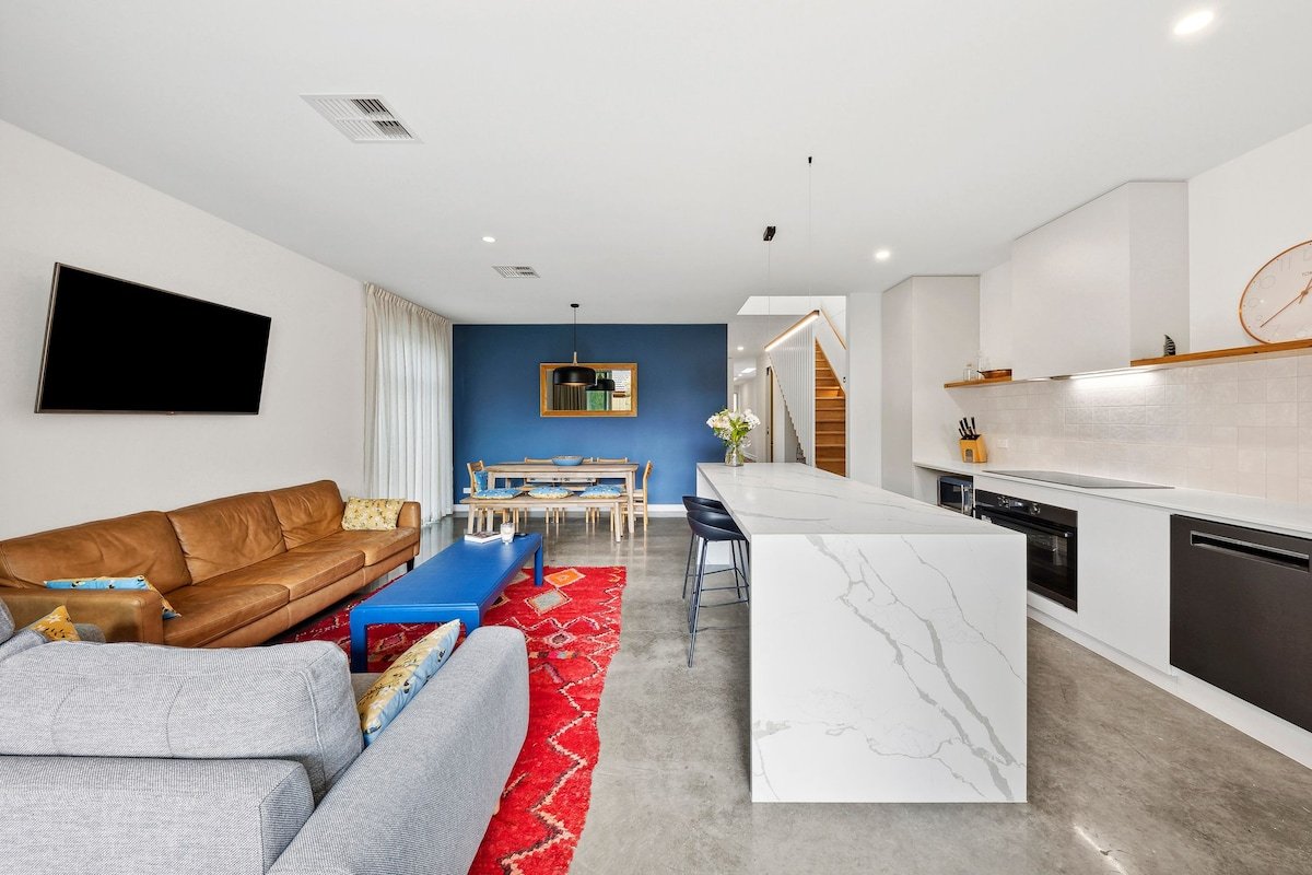 Lonnie gallery image 5