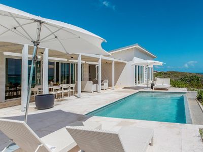 Three Bedroom Peninsula Oceanfront Reef Villa