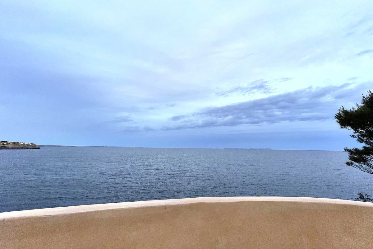 1st sea line Villa “Tre Pini” Cala Pi, Mallorca gallery image 4