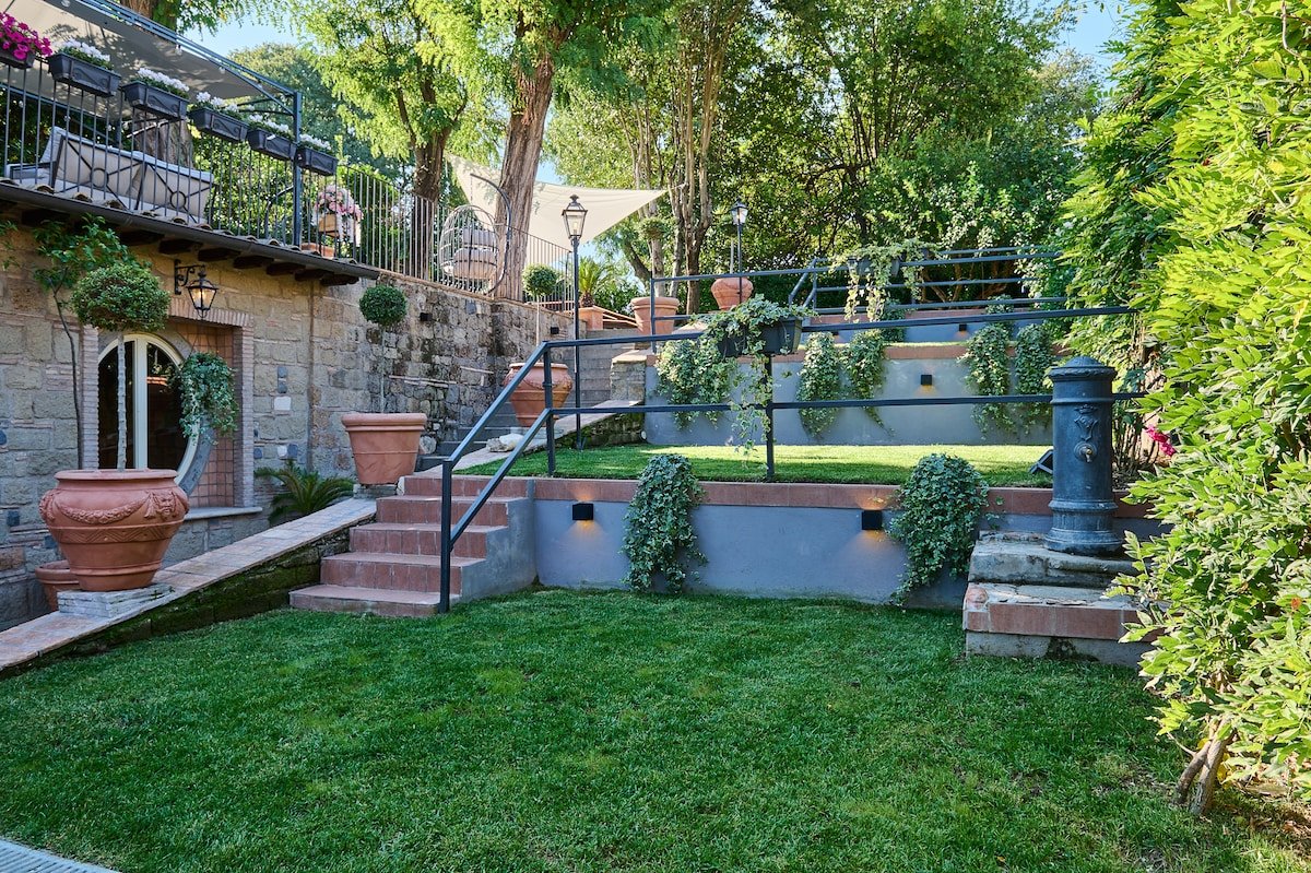 Domus Luxury Gianicolo Villa gallery image 4