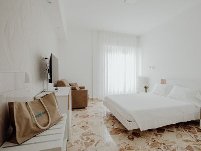 Spacious Apartment up to 10 guests