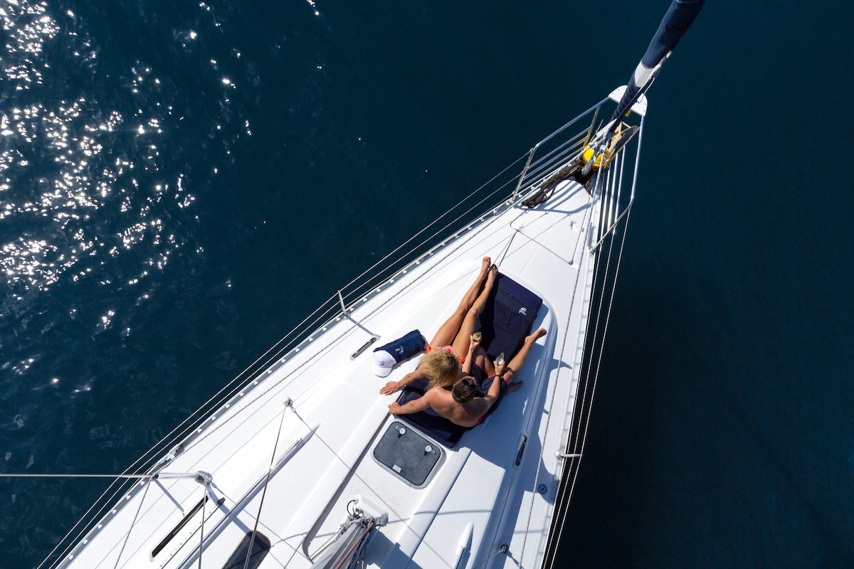 Taylor Made Escapes – Overnight Yacht Stay gallery image 4