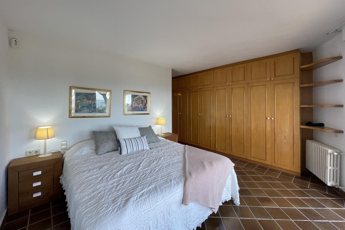 Casa Ibiza (Begur Centre) gallery image 3