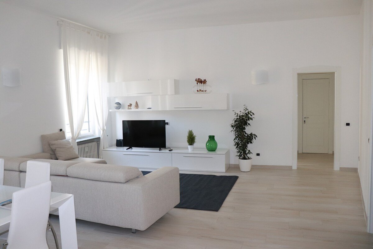 White Jewel, 2 mins walk from Duomo – all NEW gallery image 5