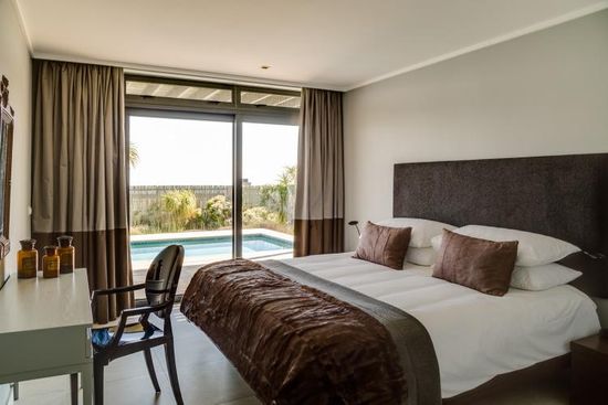 Photo 5 of Camps Bay Hely accommodation in Camps Bay, Cape Town with 5 bedrooms and 4 bathrooms