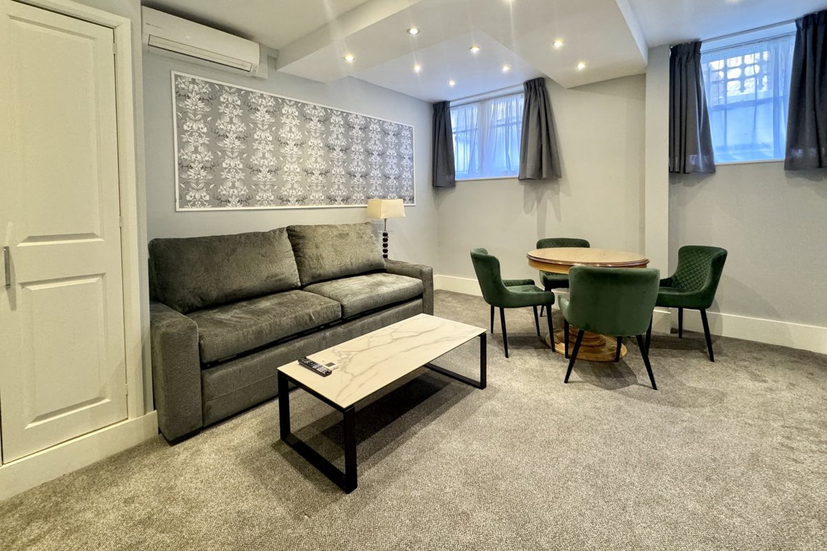 2 Bed/3 Bath New Flat, Patio, AC