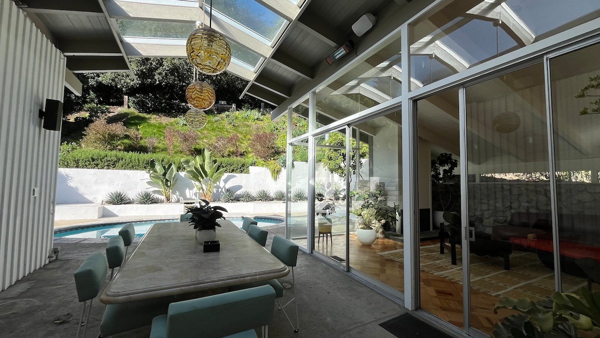 Mid Century Hollywood Hills masterpiece gallery image 4