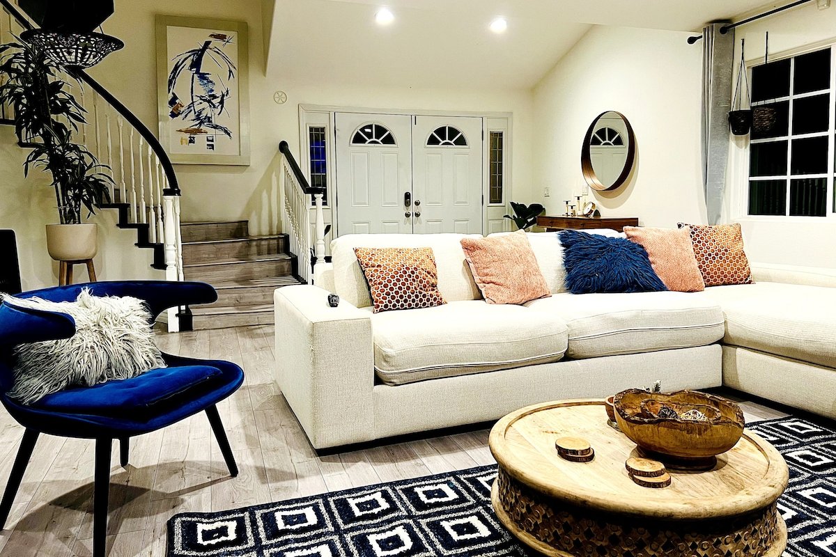 Mediterranean Villa- Pool Jacuzzi BBQ gallery image 3