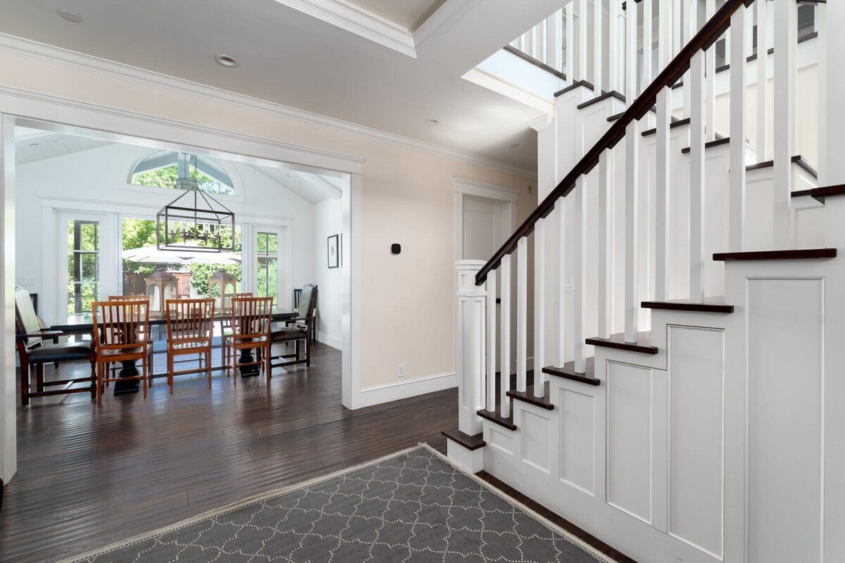 California Poolside Living gallery image 5