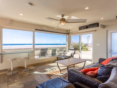 15 foot wide Windows to Waves Oceanfront property!