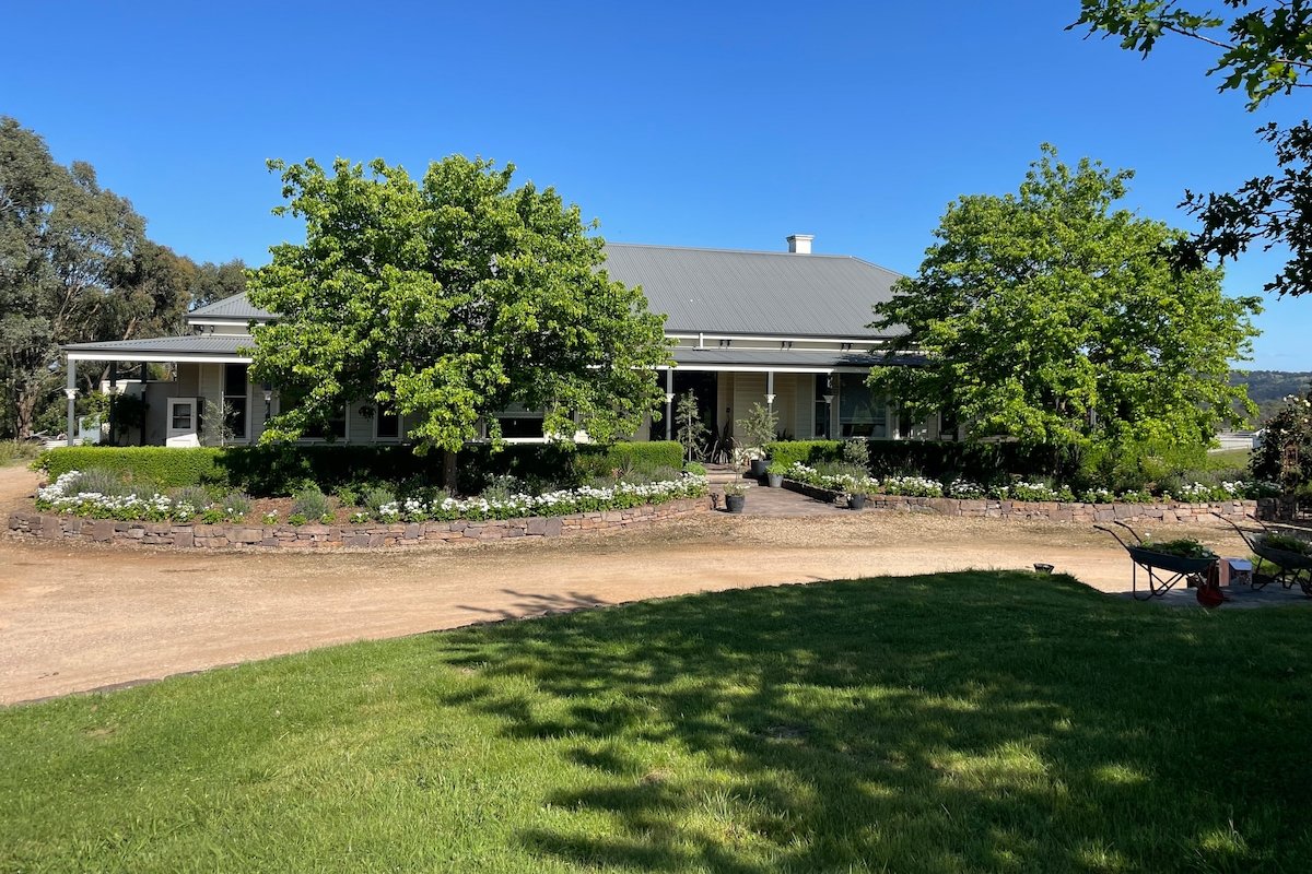 Quiet location. Magical views gallery image 2