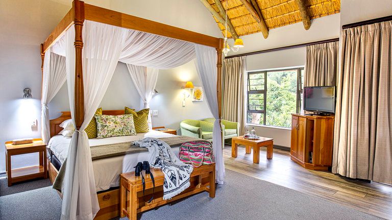 The Cavern Resort & Spa Superior Suite